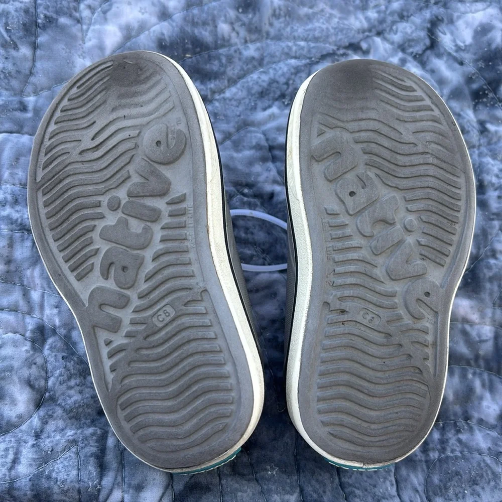 Native shoes gray. Size C8